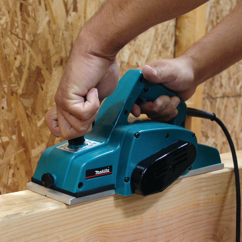 Cepillo eléctrico 4-3/8 Pulg 850W 1912B Makita