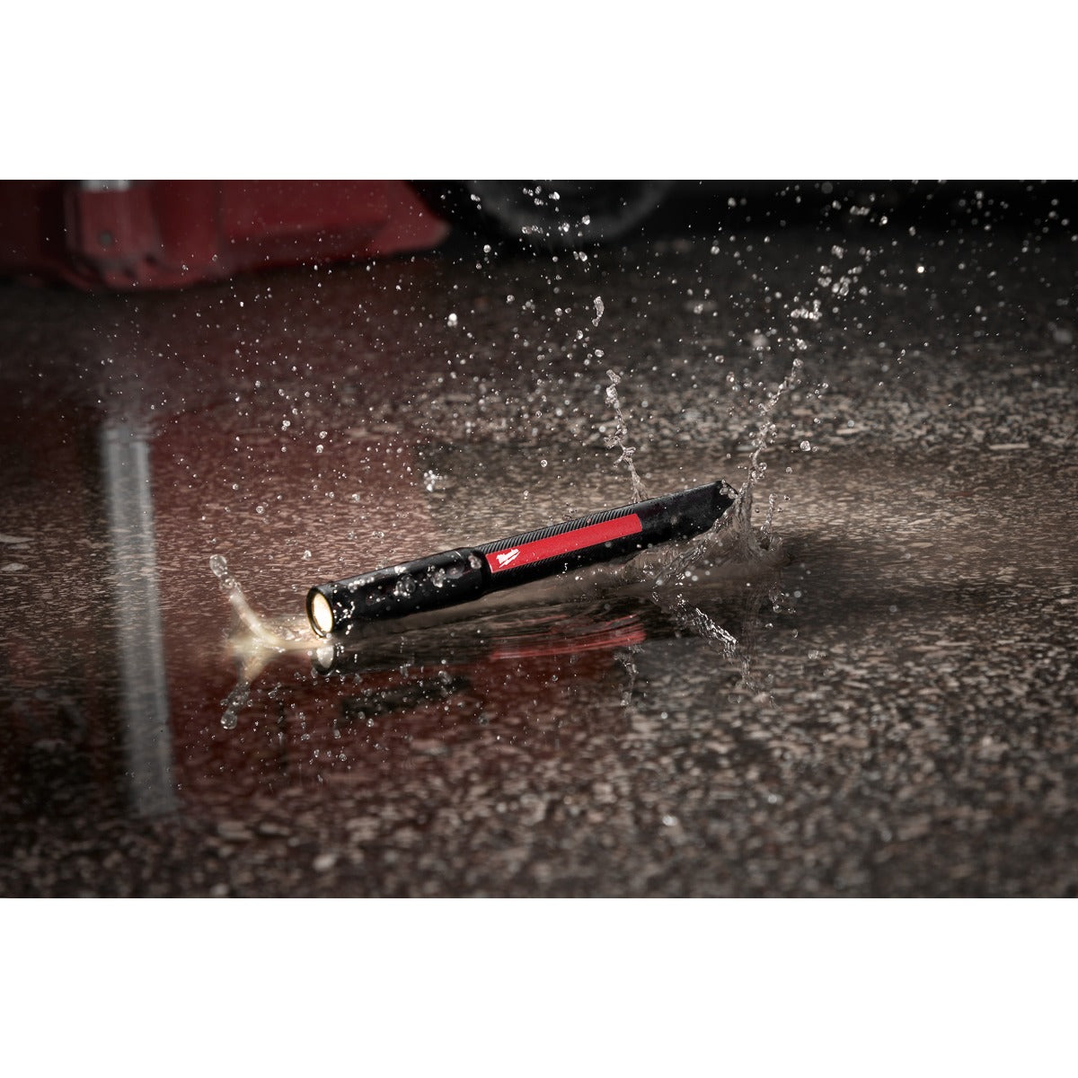 Linterna Recargable 250 L 2010R Milwaukee
