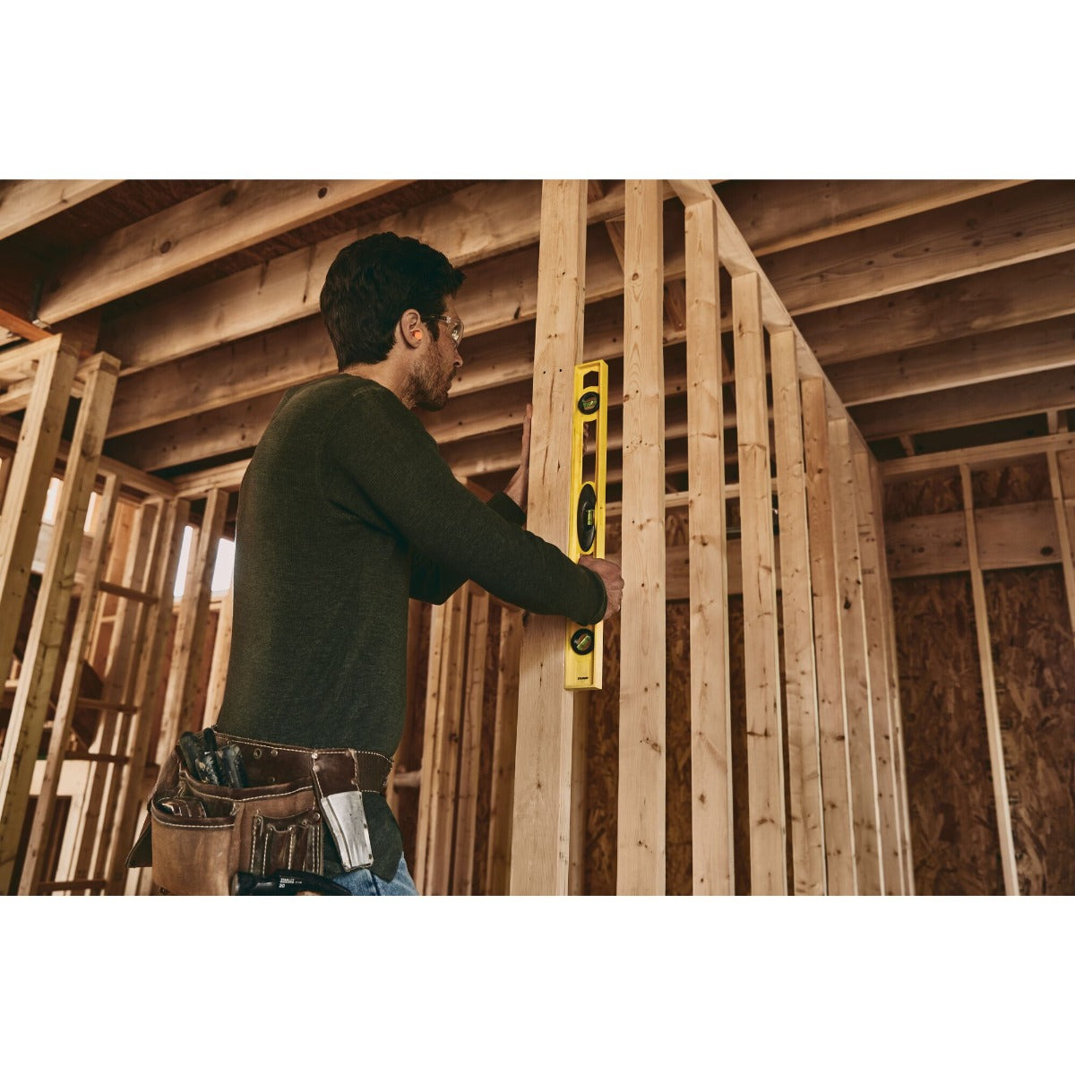 Nivel de resina estructural abs 24 Pulg 42-468 Stanley
