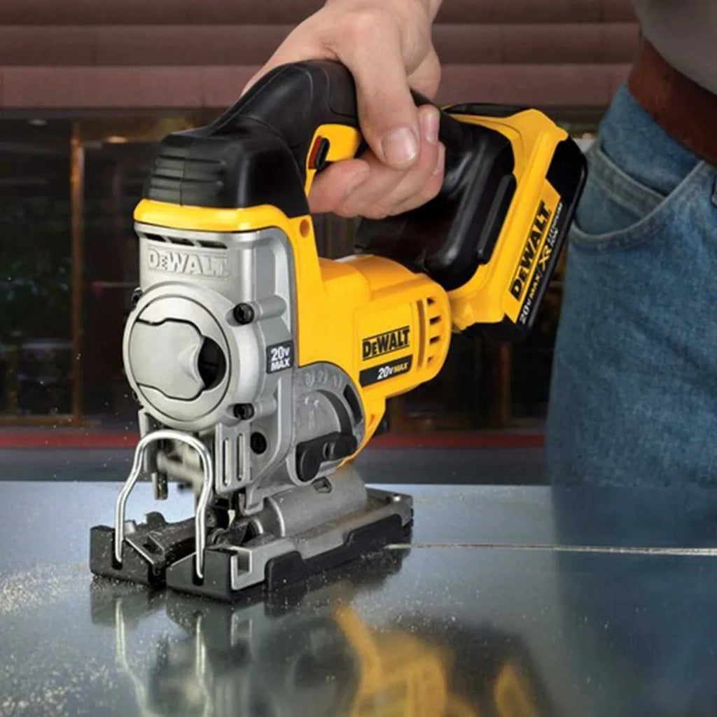 Sierra caladora Inalámbrica 20V DCS331M1 DeWalt