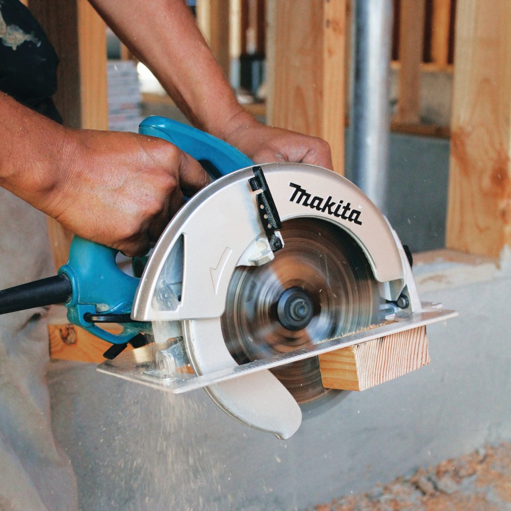 Sierra circular 7-1/4 Pulg 1800W 5007NK Makita