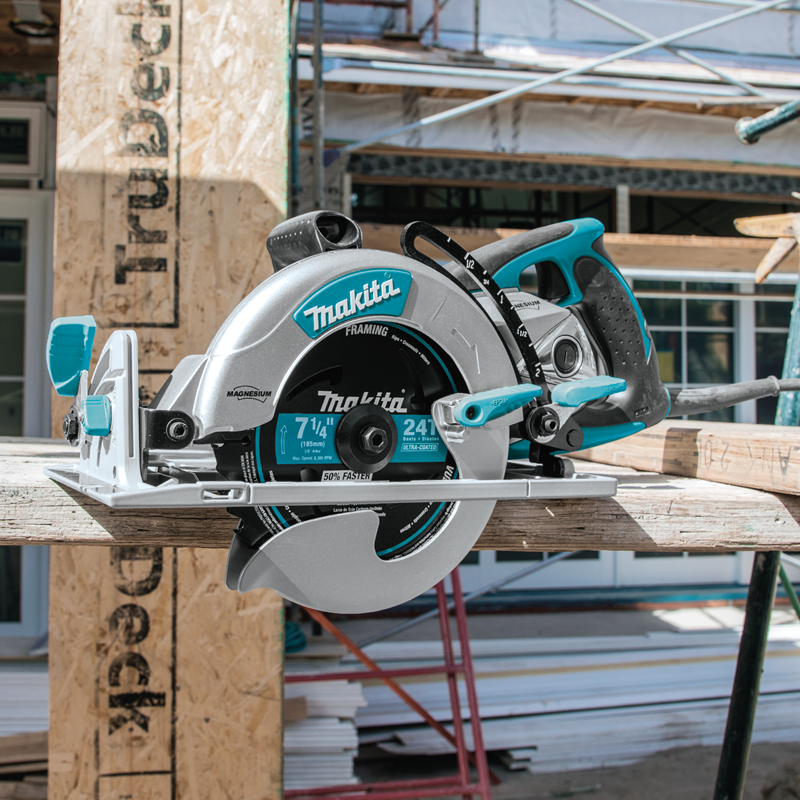 Sierra circular de transmisión 7-1/4 Pulg 1800W 5377MG Makita