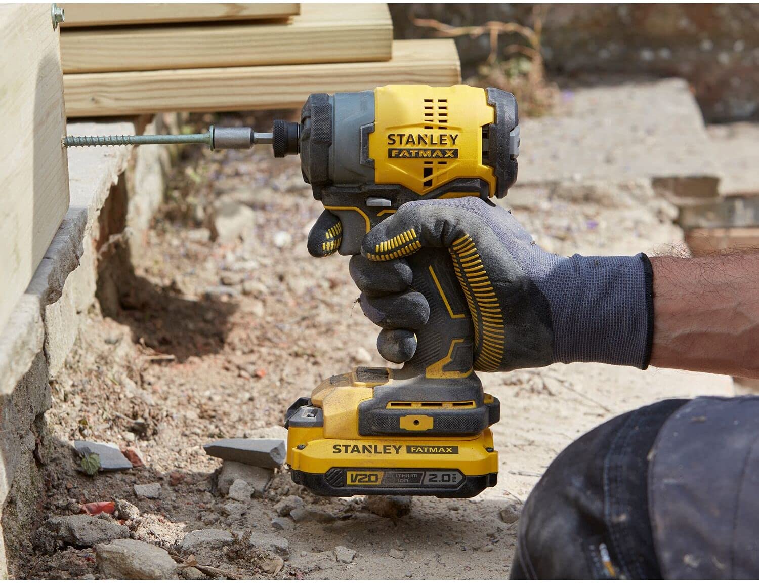 Llave de Impacto Inalámbrico Sin Carbones Brushless 20V SBI810D2K Stanley