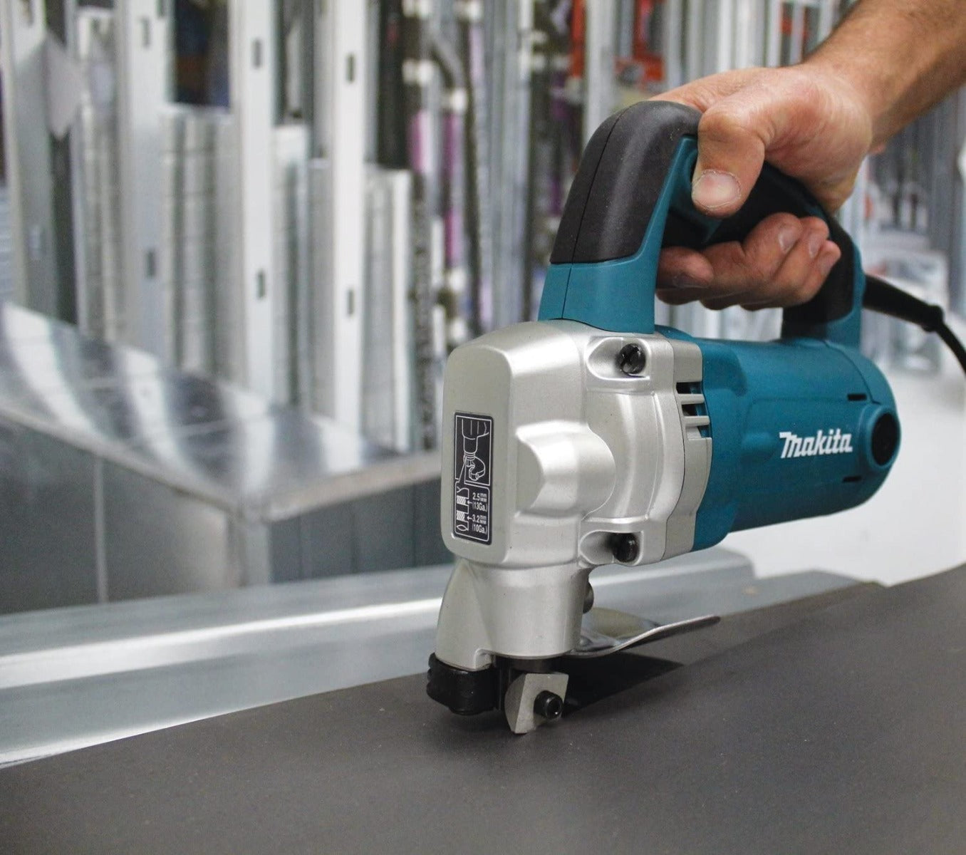 Cizalla 3.2 mm 710W JS3201 Makita