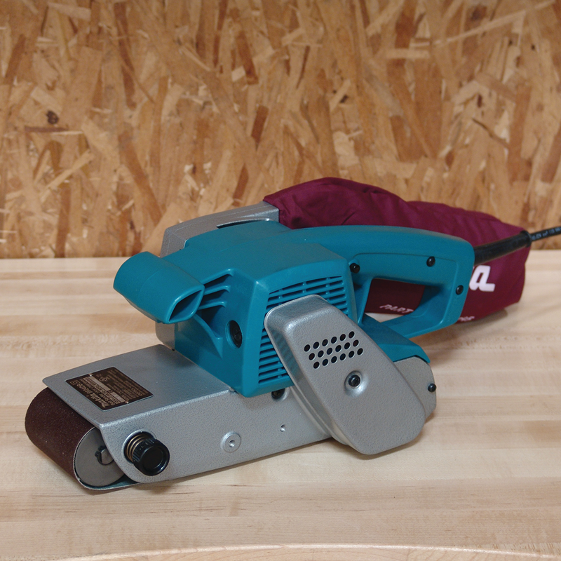 Lijadora de banda 3X24 850W 9924DB Makita