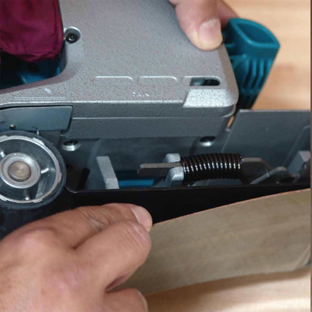 Lijadora de banda 3X24 850W 9924DB Makita