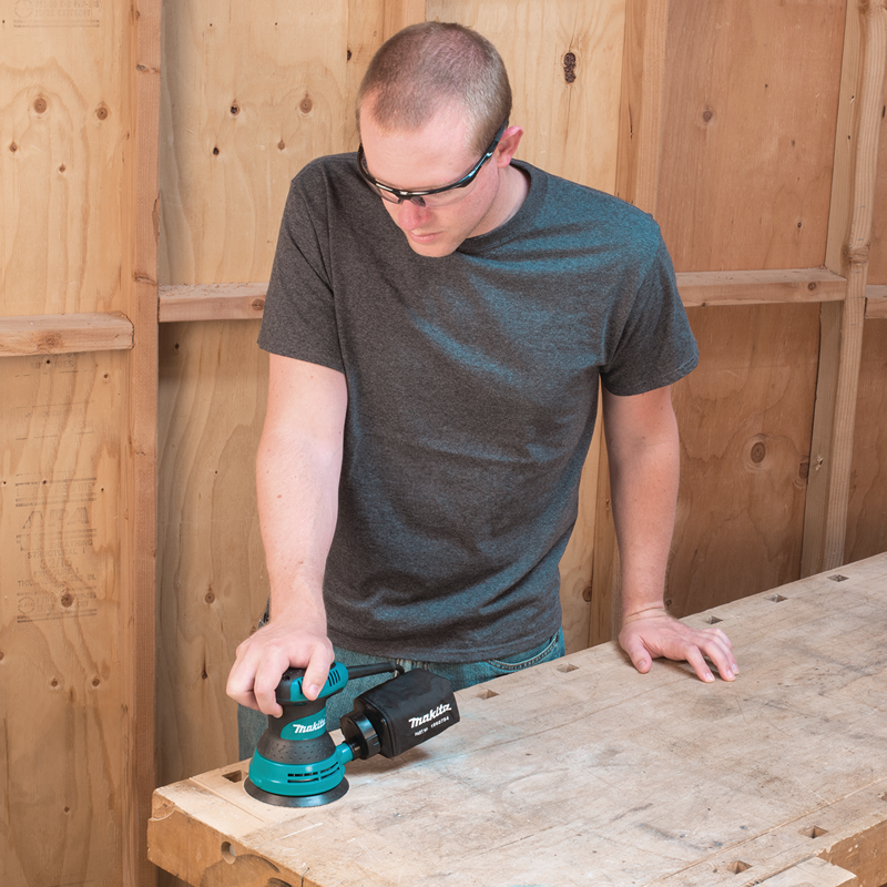 Lijadora orbital 5 Pulg 300W BO5030 Makita