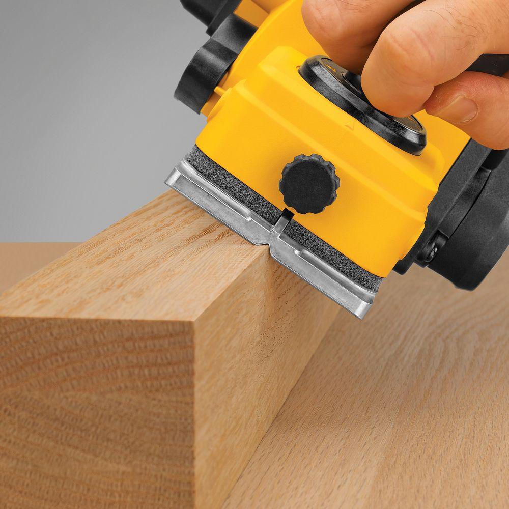 Cepillo 3-1/4 Pulg D26676 DeWalt