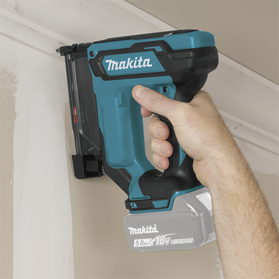 Clavadora 18V DPT353Z Makita