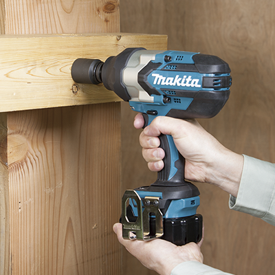 Llave de impacto 18V DTW1002RTJ Makita