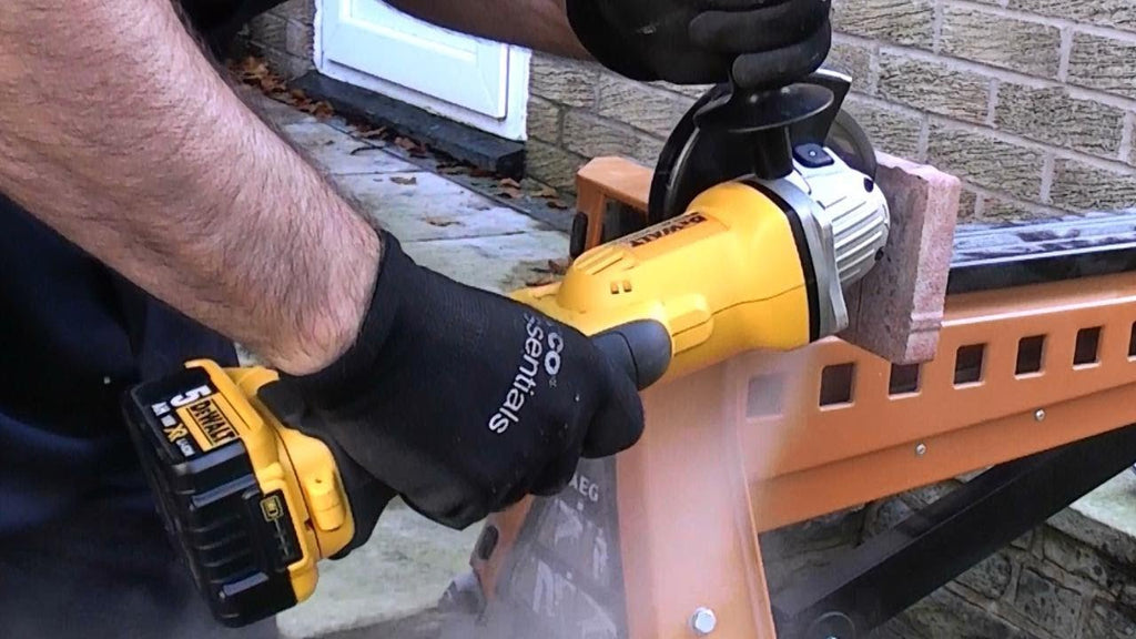 Miniesmeriladora 5 Pulg 20V DCG412B DeWalt