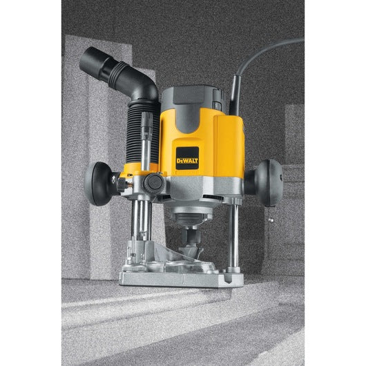 Router 2HP 1100W DW621 DeWalt