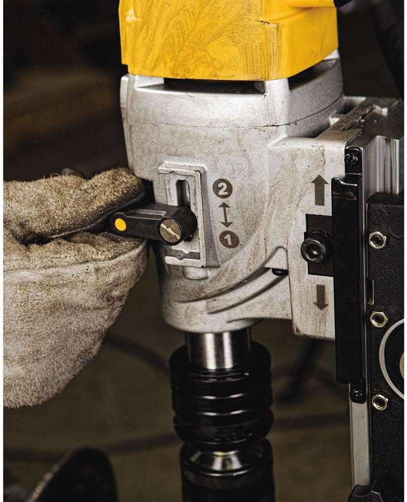 Taladro Magnético 5/8 a 2 Pulg 1200W DWE1622K-B3 DeWalt