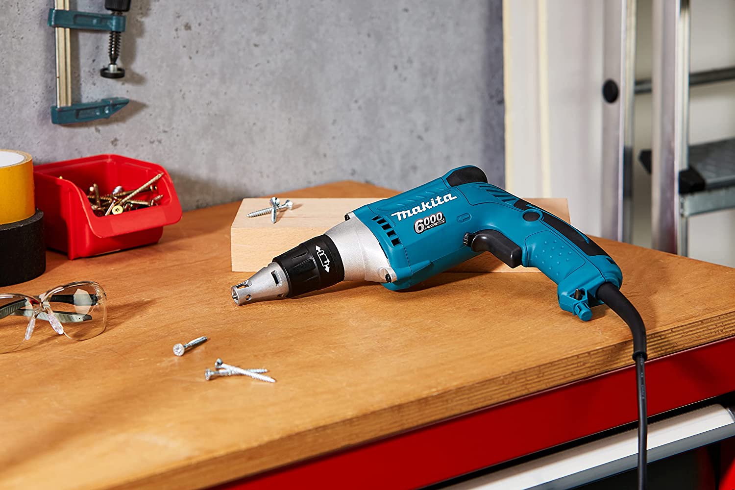 Atornillador para tablaroca 570W VVR FS6300 Makita