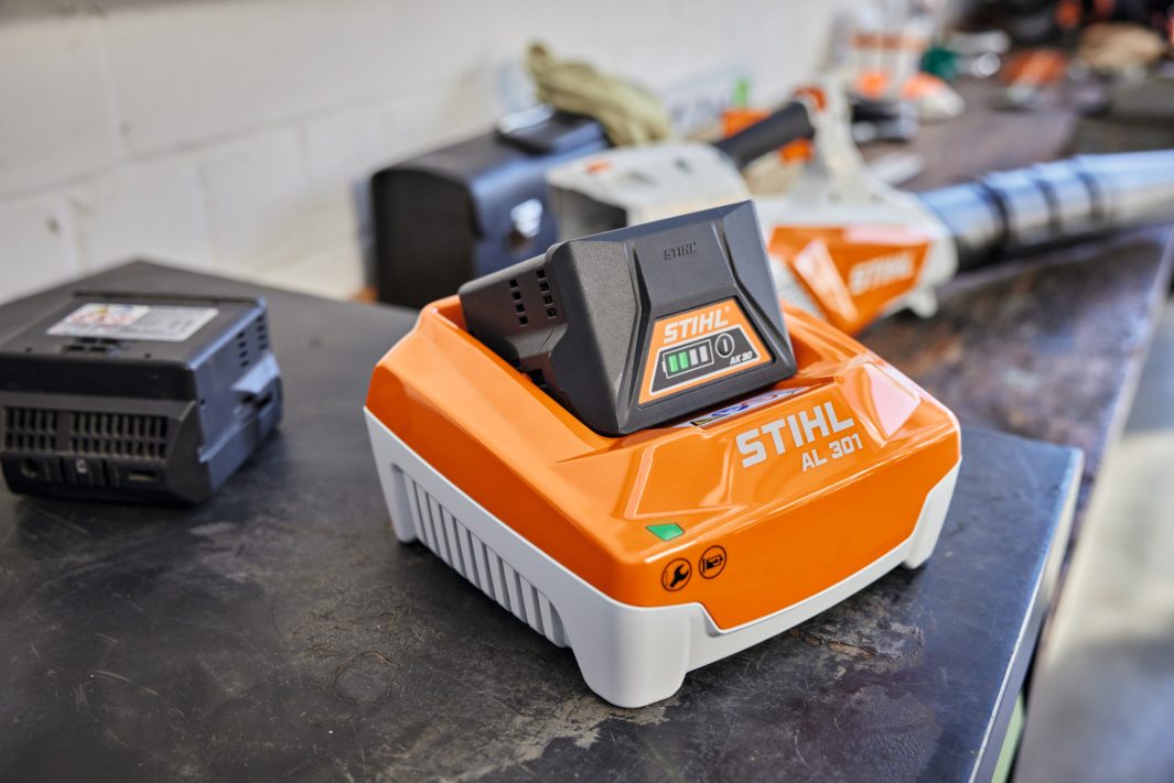 Cargador rápido pro AL301 STIHL