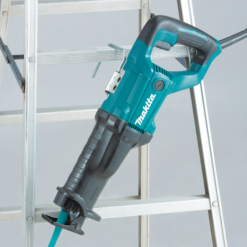 Sierra de sable 1200W  JR3051TK Makita