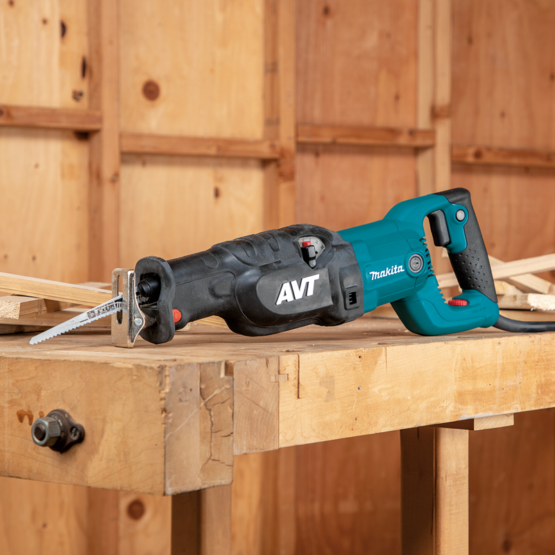 Sierra sable 1510W VV JR3070CT Makita