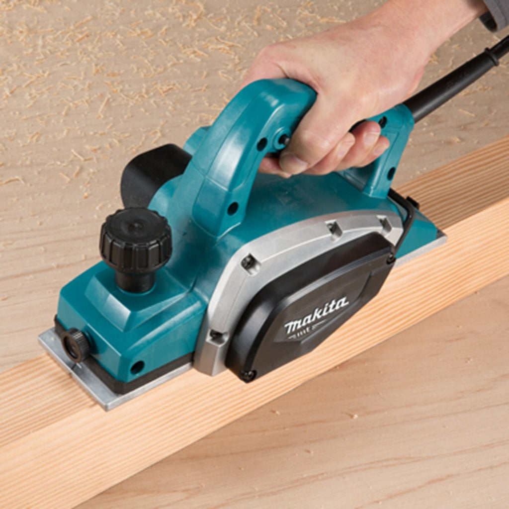 Cepillo Eléctrico 3-1/4" MT M1902B Makita
