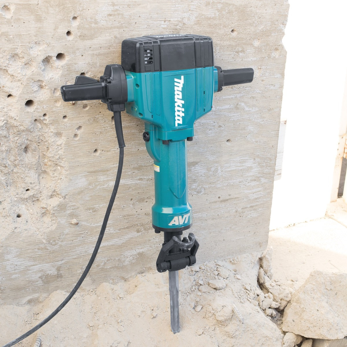 Martillo cincelador 1650W HM1801 Makita