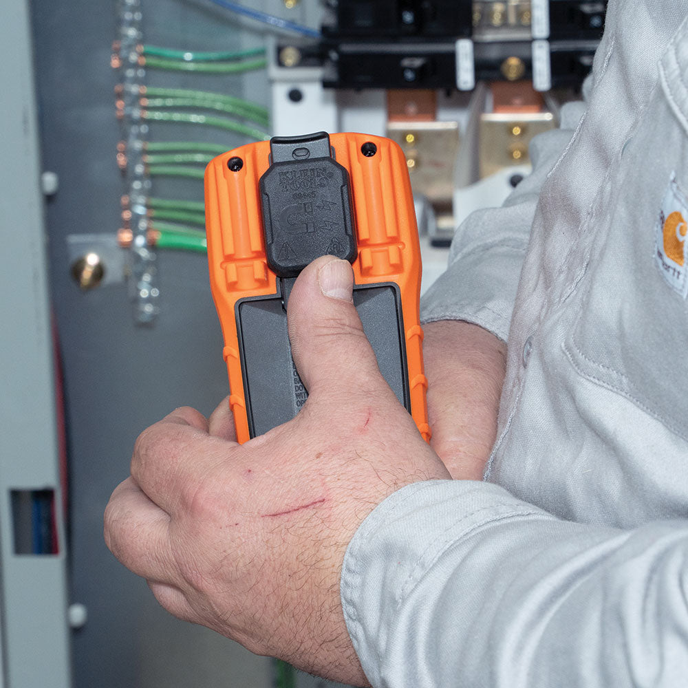 Multímetro digital de rango automático de 600 V MM420 Klein Tools