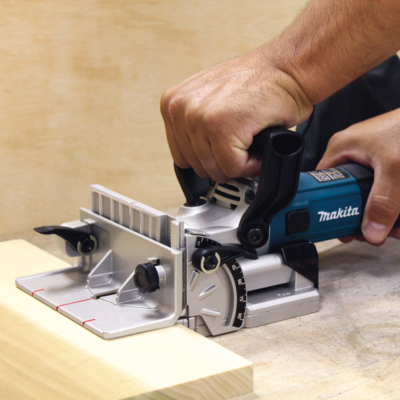 Engalletadora 700W PJ7000 Makita